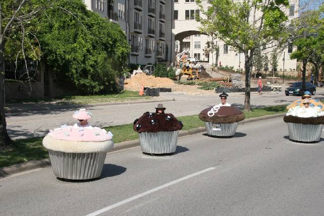 2006_ArtCar_3_Parade 025 